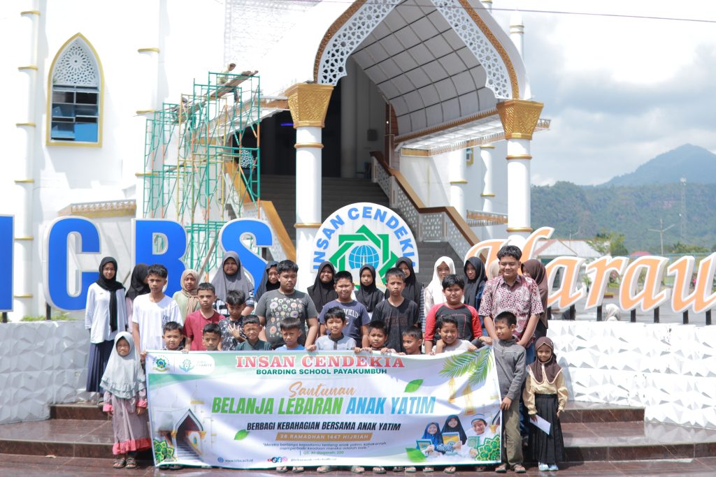 ICBS Charity Berbagi, Hadirkan Senyum Lebaran untuk Anak Yatim Dhuafa